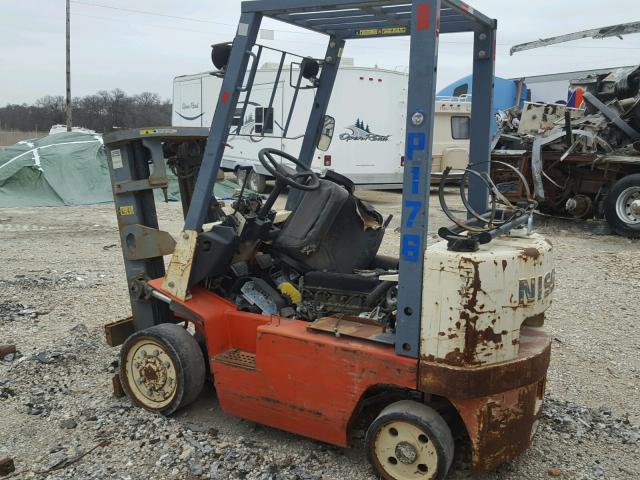 P178 - 1998 NISSAN FORKLIFT TWO TONE photo 3
