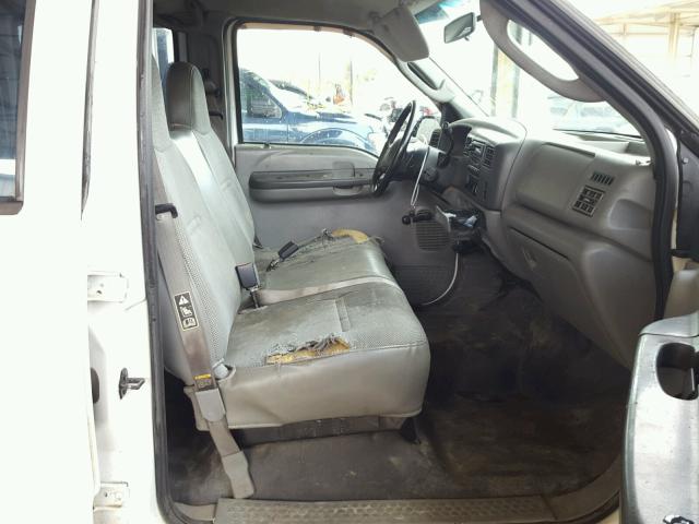 1FTNW20F53EA76180 - 2003 FORD F250 SUPER WHITE photo 5