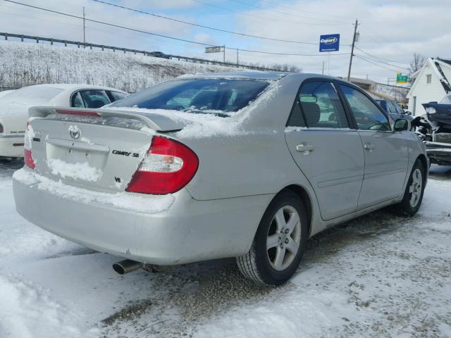 4T1BF32K52U017472 - 2002 TOYOTA CAMRY LE SILVER photo 4