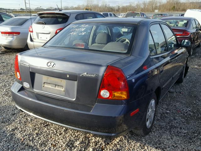 KMHCG45C05U670016 - 2005 HYUNDAI ACCENT GL GRAY photo 4