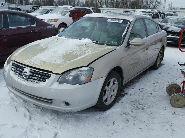 1N4AL11D35C252310 - 2005 NISSAN ALTIMA S TAN photo 2