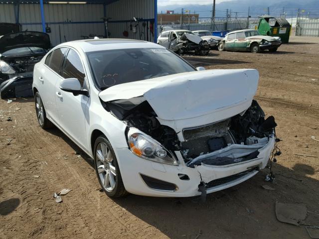 YV1902FHXB2013811 - 2011 VOLVO S60 T6 WHITE photo 1