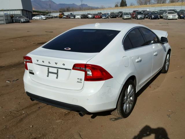 YV1902FHXB2013811 - 2011 VOLVO S60 T6 WHITE photo 4