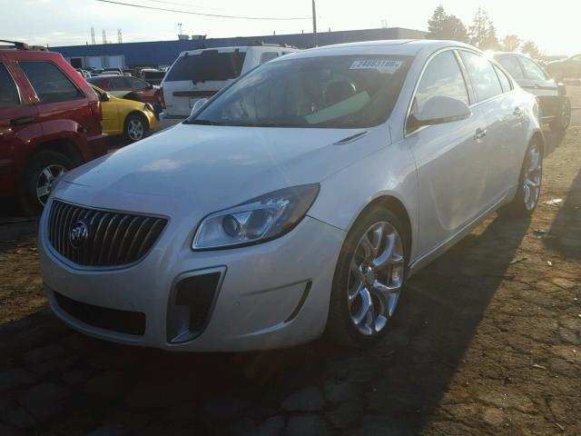 2G4GV5GVXD9248424 - 2013 BUICK REGAL GS WHITE photo 2