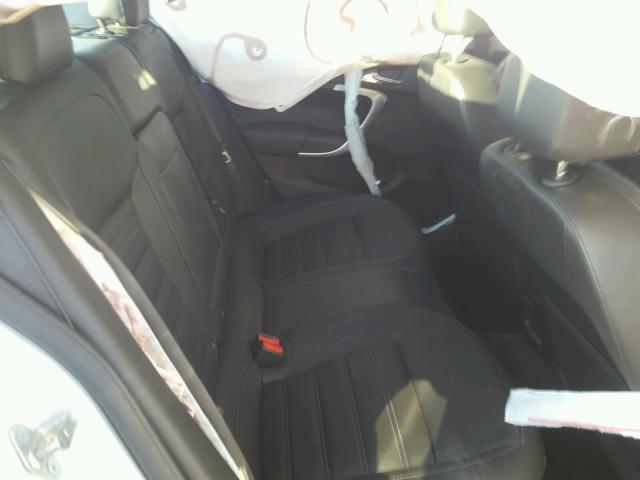 2G4GV5GVXD9248424 - 2013 BUICK REGAL GS WHITE photo 6