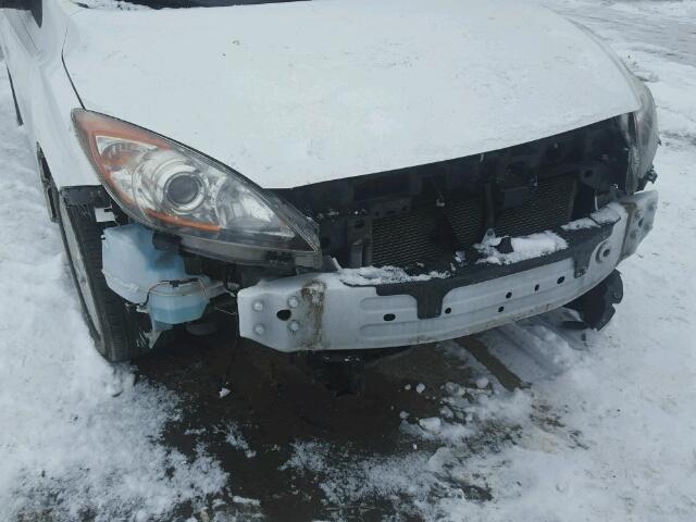 JM1BL1SF3A1230473 - 2010 MAZDA 3 I WHITE photo 9