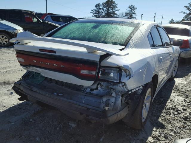 2C3CDXBG8CH119357 - 2012 DODGE CHARGER SE WHITE photo 4