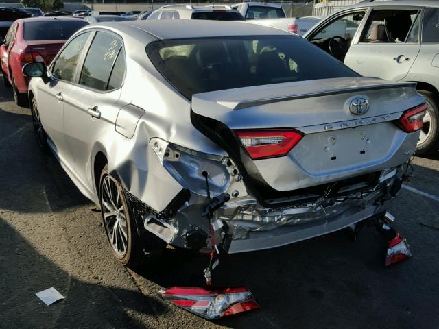 JTNB11HK6J3038619 - 2018 TOYOTA CAMRY L SILVER photo 3