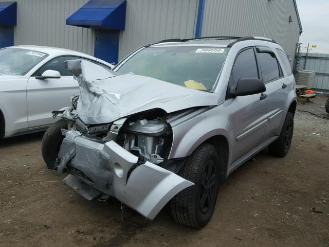 2CNDL23F666145527 - 2006 CHEVROLET EQUINOX LS SILVER photo 2