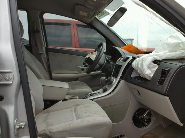 2CNDL23F666145527 - 2006 CHEVROLET EQUINOX LS SILVER photo 5