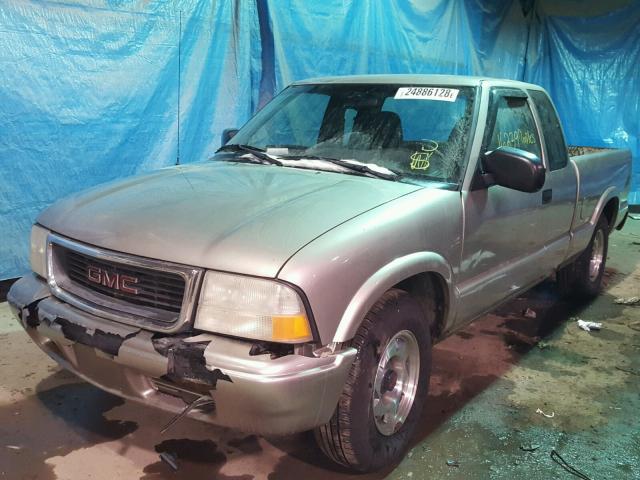 1GTCS195418100648 - 2001 GMC SONOMA GOLD photo 2