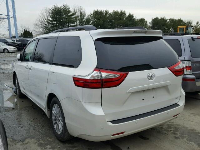 5TDYZ3DC6HS795062 - 2017 TOYOTA SIENNA XLE WHITE photo 3