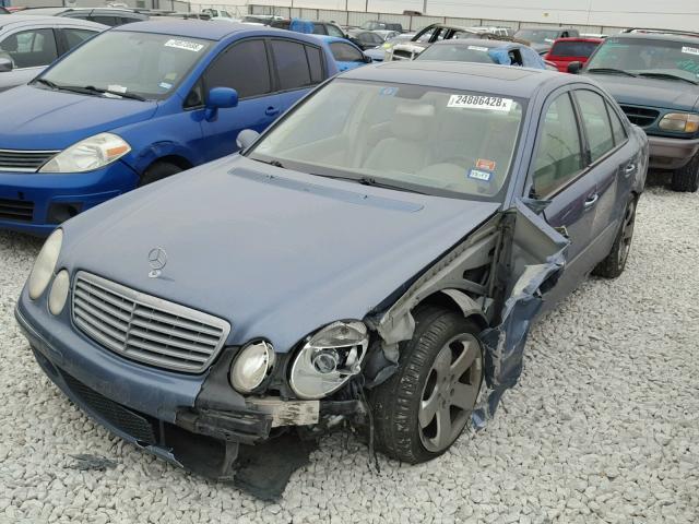 WDBUF70J16A838363 - 2006 MERCEDES-BENZ E 500 BLUE photo 2