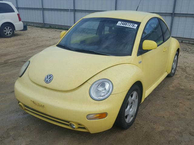 3VWCC21C1XM431959 - 1999 VOLKSWAGEN NEW BEETLE YELLOW photo 2