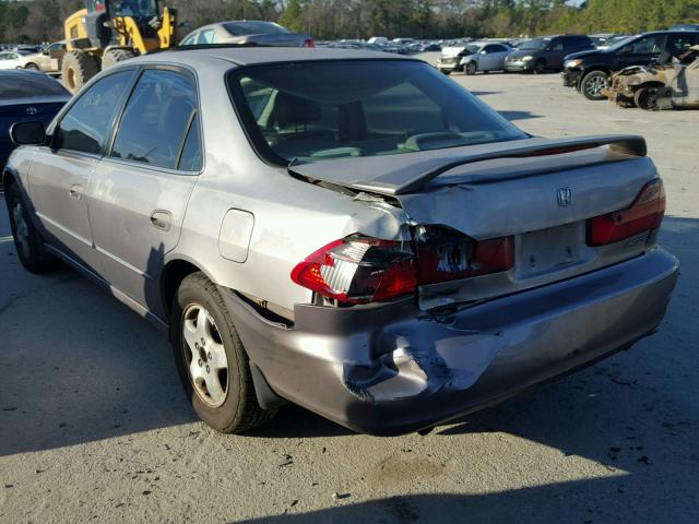 1HGCG1651YA003286 - 2000 HONDA ACCORD EX SILVER photo 3