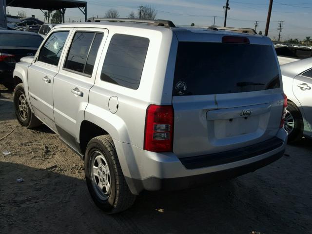 1J4NT1GA6BD270986 - 2011 JEEP PATRIOT SP SILVER photo 3