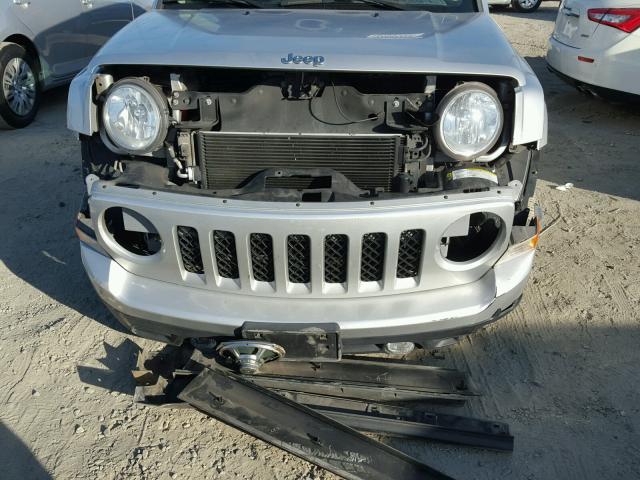 1J4NT1GA6BD270986 - 2011 JEEP PATRIOT SP SILVER photo 9