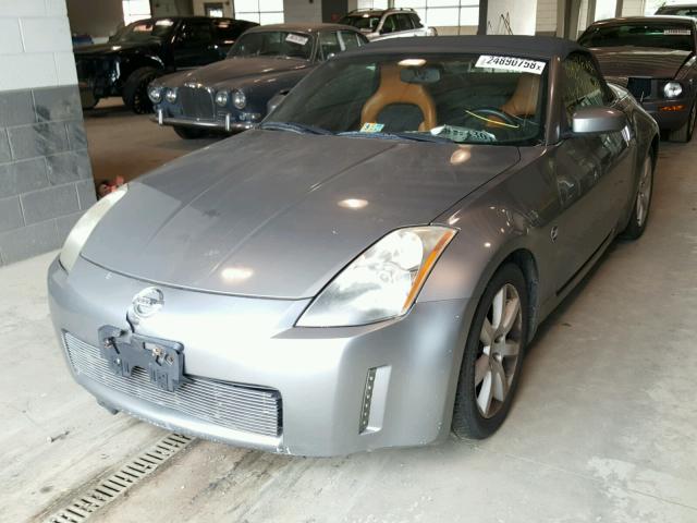 JN1AZ36AX4M251511 - 2004 NISSAN 350Z ROADS GRAY photo 2