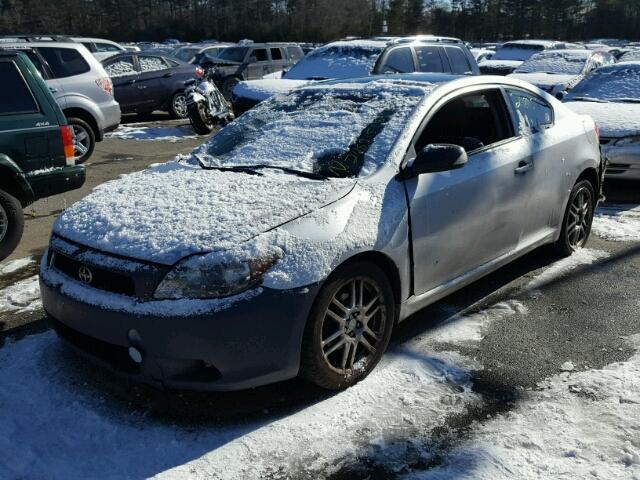 JTKDE177450039962 - 2005 SCION TC SILVER photo 2