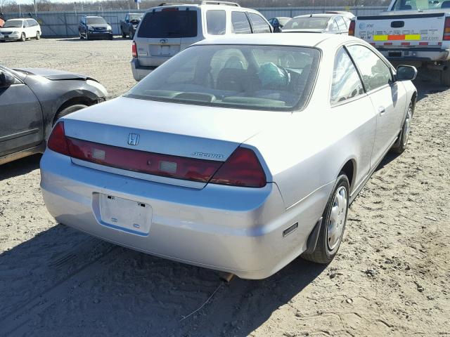 1HGCG324X2A001469 - 2002 HONDA ACCORD LX SILVER photo 4