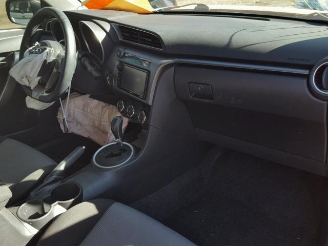 JTKJF5C72GJ018649 - 2016 TOYOTA SCION TC 红色 照片 9