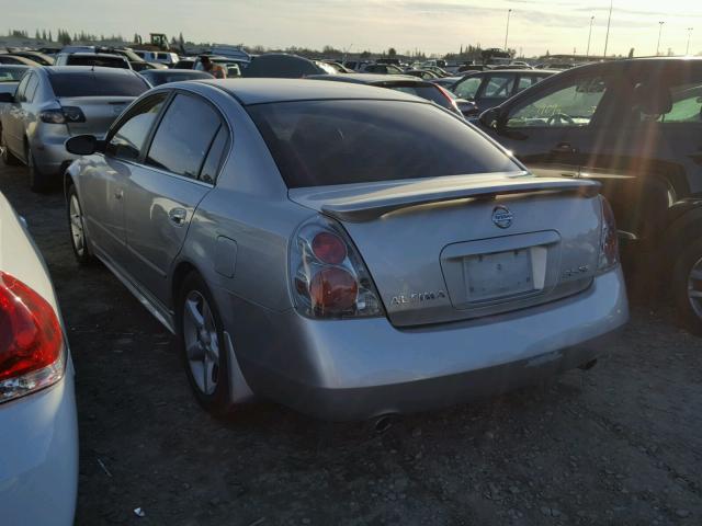 1N4BL11D05N400230 - 2005 NISSAN ALTIMA SE SILVER photo 3