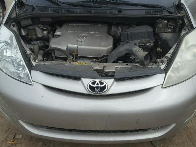 5TDZK23C68S212767 - 2008 TOYOTA SIENNA CE SILVER photo 7