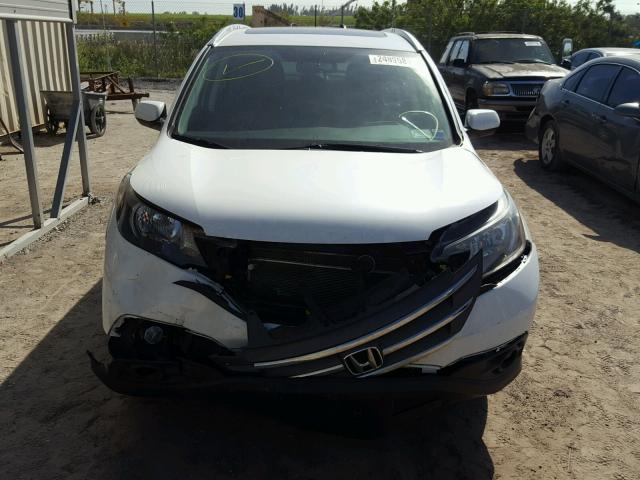 5J6RM4H78DL067626 - 2013 HONDA CR-V EXL WHITE photo 9