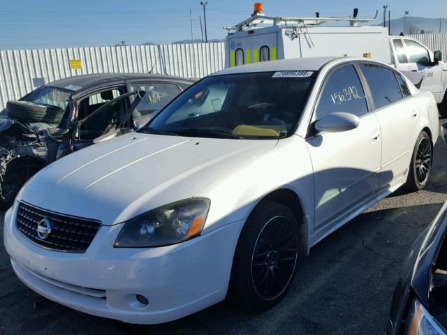 1N4AL11D05N931746 - 2005 NISSAN ALTIMA S WHITE photo 2