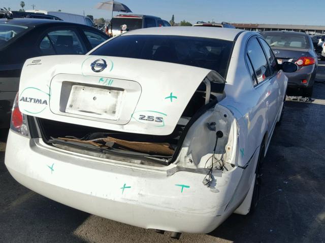 1N4AL11D05N931746 - 2005 NISSAN ALTIMA S WHITE photo 4