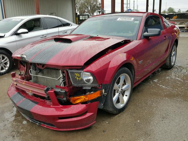 1ZVFT82H875277718 - 2007 FORD MUSTANG GT BURGUNDY photo 2