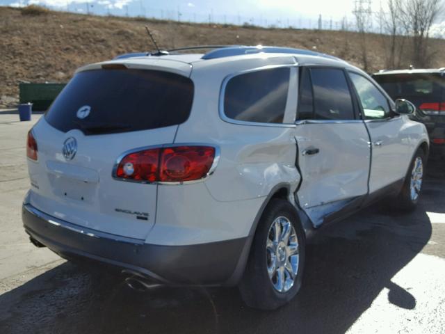 5GALVCED9AJ131842 - 2010 BUICK ENCLAVE CX WHITE photo 4