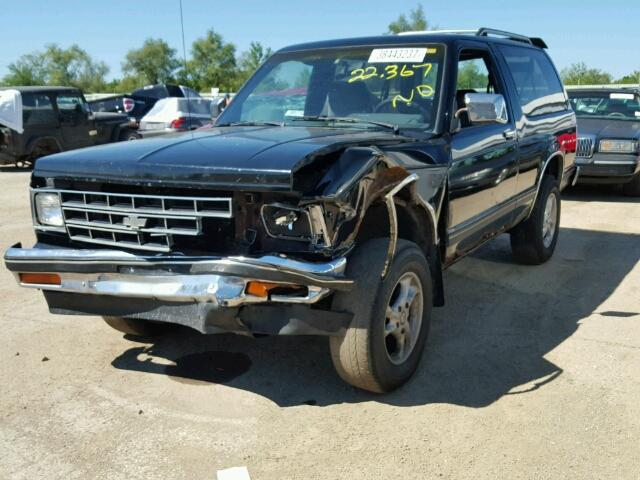 1GNCT18Z9K0197287 - 1989 CHEVROLET BLAZER S10 BLACK photo 2