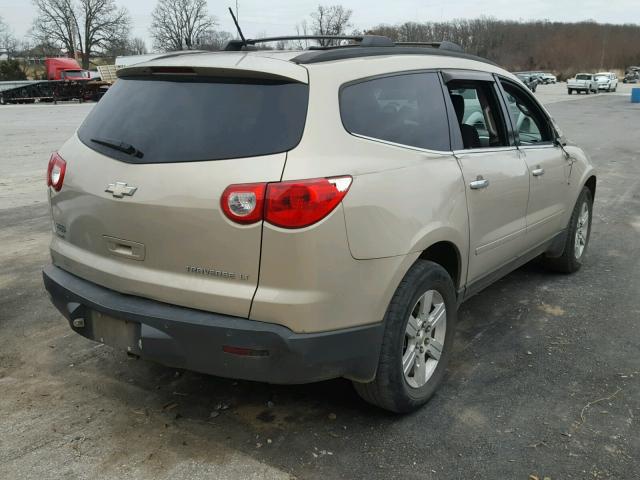 1GNLVFED0AS135036 - 2010 CHEVROLET TRAVERSE L SILVER photo 4