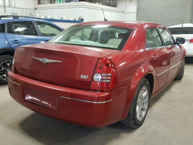 2C3LA53G38H217778 - 2008 CHRYSLER 300 TOURIN RED photo 4