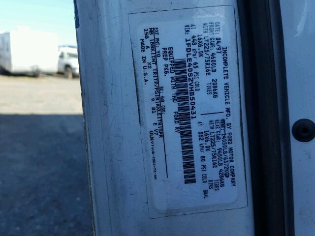 1FDLE40S2VHB50431 - 1997 FORD ECONOLINE WHITE photo 10