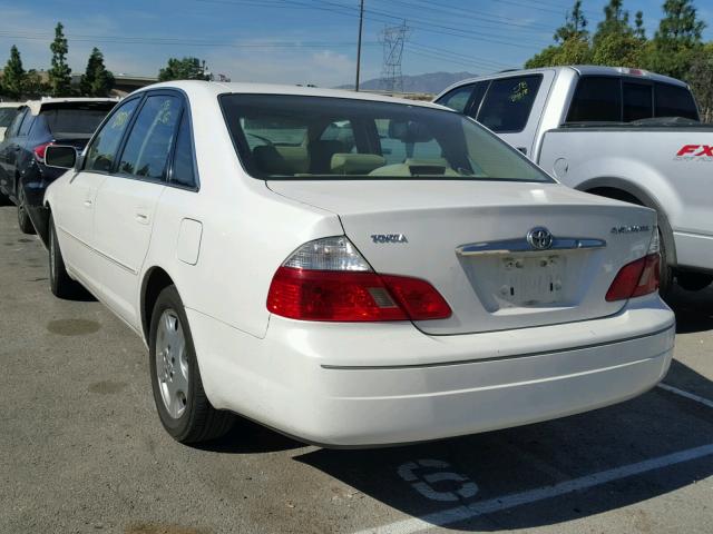 4T1BF28BX4U376949 - 2004 TOYOTA AVALON XL WHITE photo 3