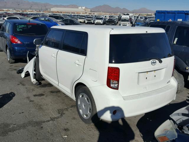 JTLZE4FE2CJ026444 - 2012 TOYOTA SCION XB WHITE photo 3