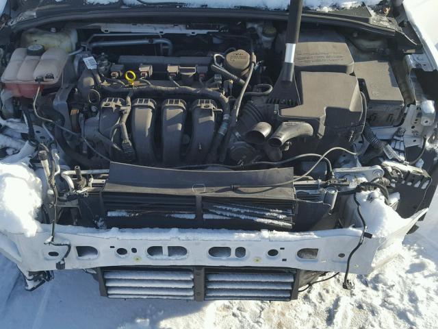 1FAHP3K24CL465517 - 2012 FORD FOCUS SE WHITE photo 7