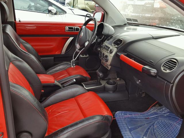 3VWCD21C63M439806 - 2003 VOLKSWAGEN NEW BEETLE 红色 照片 5