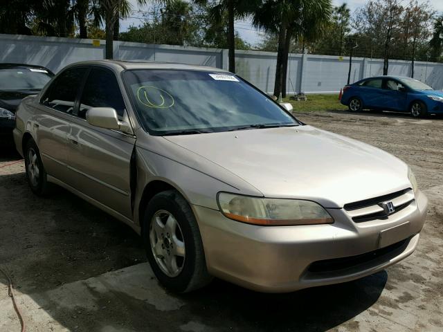 1HGCG1659YA030588 - 2000 HONDA ACCORD EX GOLD photo 1