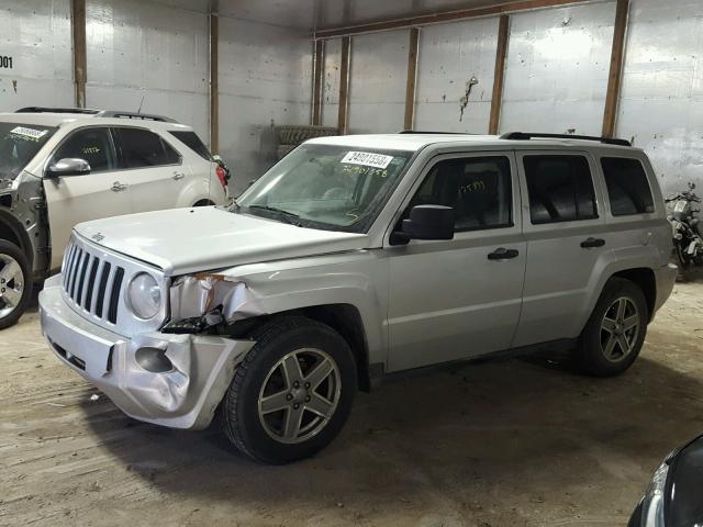 1J8FF28W98D714414 - 2008 JEEP PATRIOT SP SILVER photo 9