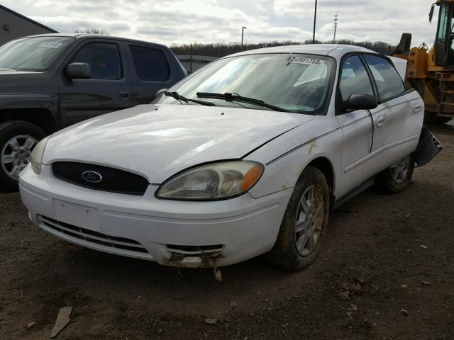 1FAFP53U76A196223 - 2006 FORD TAURUS SE WHITE photo 2