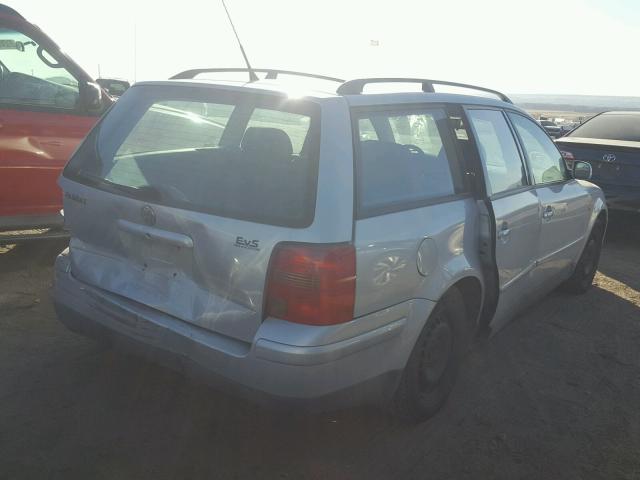 WVWNA63B1WE389083 - 1998 VOLKSWAGEN PASSAT GLS GRAY photo 4