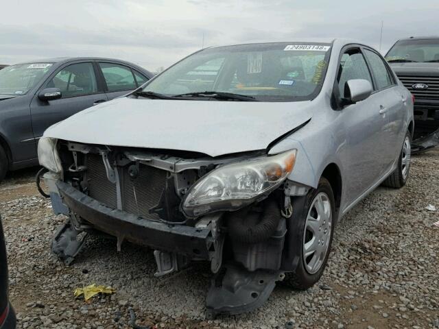 2T1BU4EEXCC783654 - 2012 TOYOTA COROLLA BA SILVER photo 2