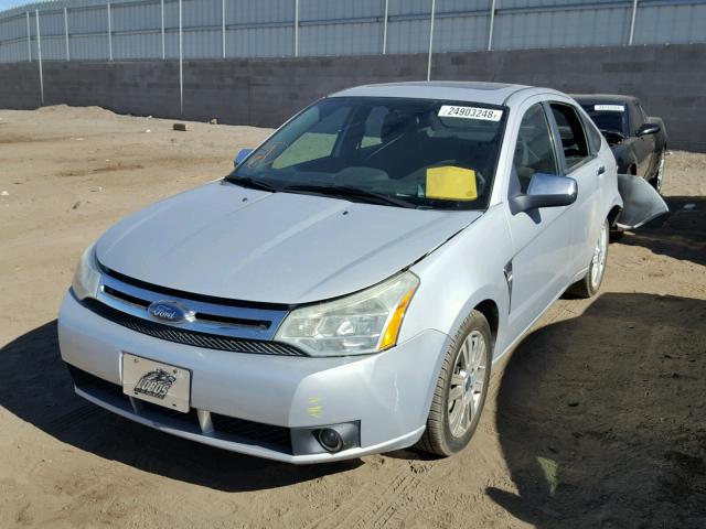 1FAHP35N68W292742 - 2008 FORD FOCUS SE SILVER photo 2