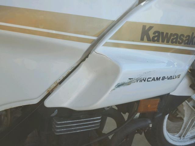 JKAEXVA1XKA025078 - 1989 KAWASAKI EX500 WHITE photo 9