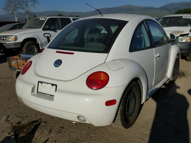 3VWCC21C1YM426617 - 2000 VOLKSWAGEN NEW BEETLE 白色 照片 4