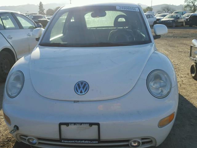 3VWCC21C1YM426617 - 2000 VOLKSWAGEN NEW BEETLE WHITE photo 9