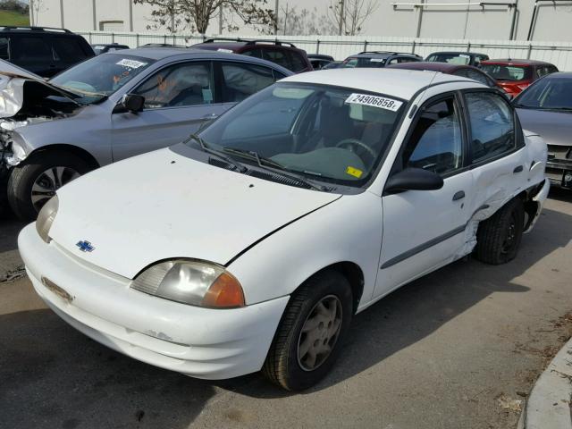 2C1MR522XY6714883 - 2000 CHEVROLET METRO LSI WHITE photo 2